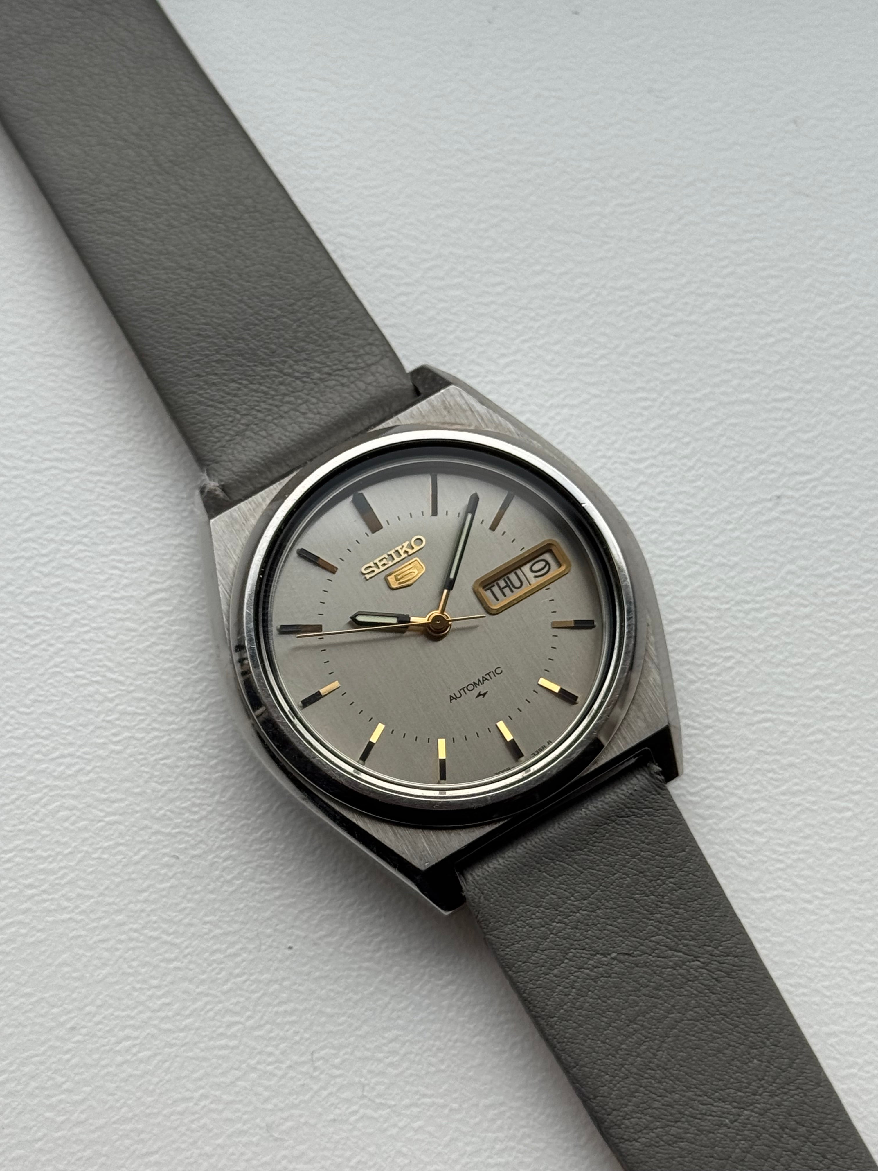 Seiko 5 7009-8761